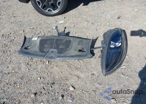 2020 Porsche Macan z USA, uszkodzony, nr VIN WP1AA2A57LLB04462